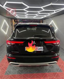 ميتسوبيشي اوتلاندر